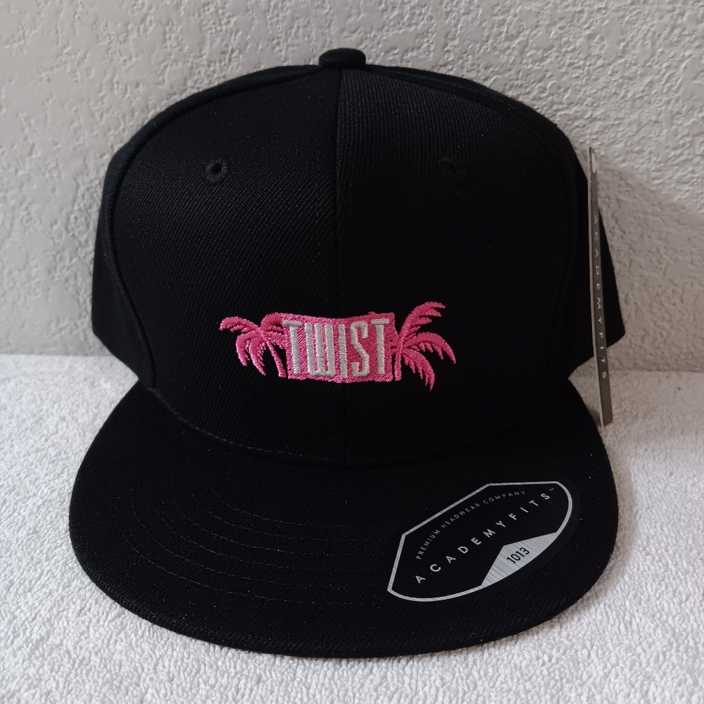 Black Twist Snapback Hat